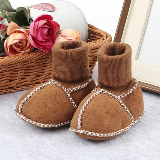 Mini Boots™ | Warm & kuschelig - rutschfeste Babyhausschuhe | 1+1 GRATIS - Finezo.de