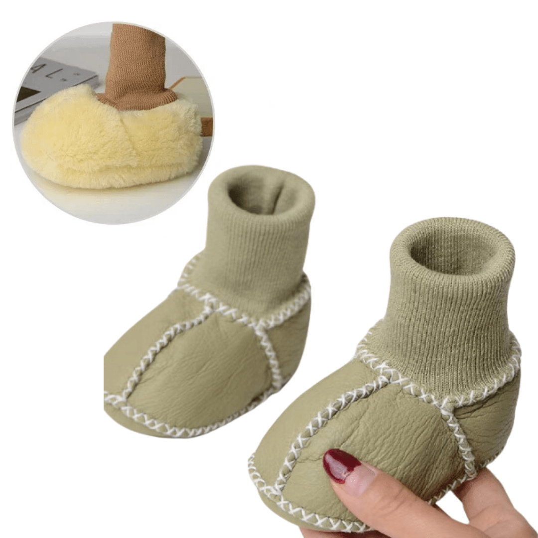 Mini Boots™ | Warm & kuschelig - rutschfeste Babyhausschuhe | 1+1 GRATIS - Finezo.de