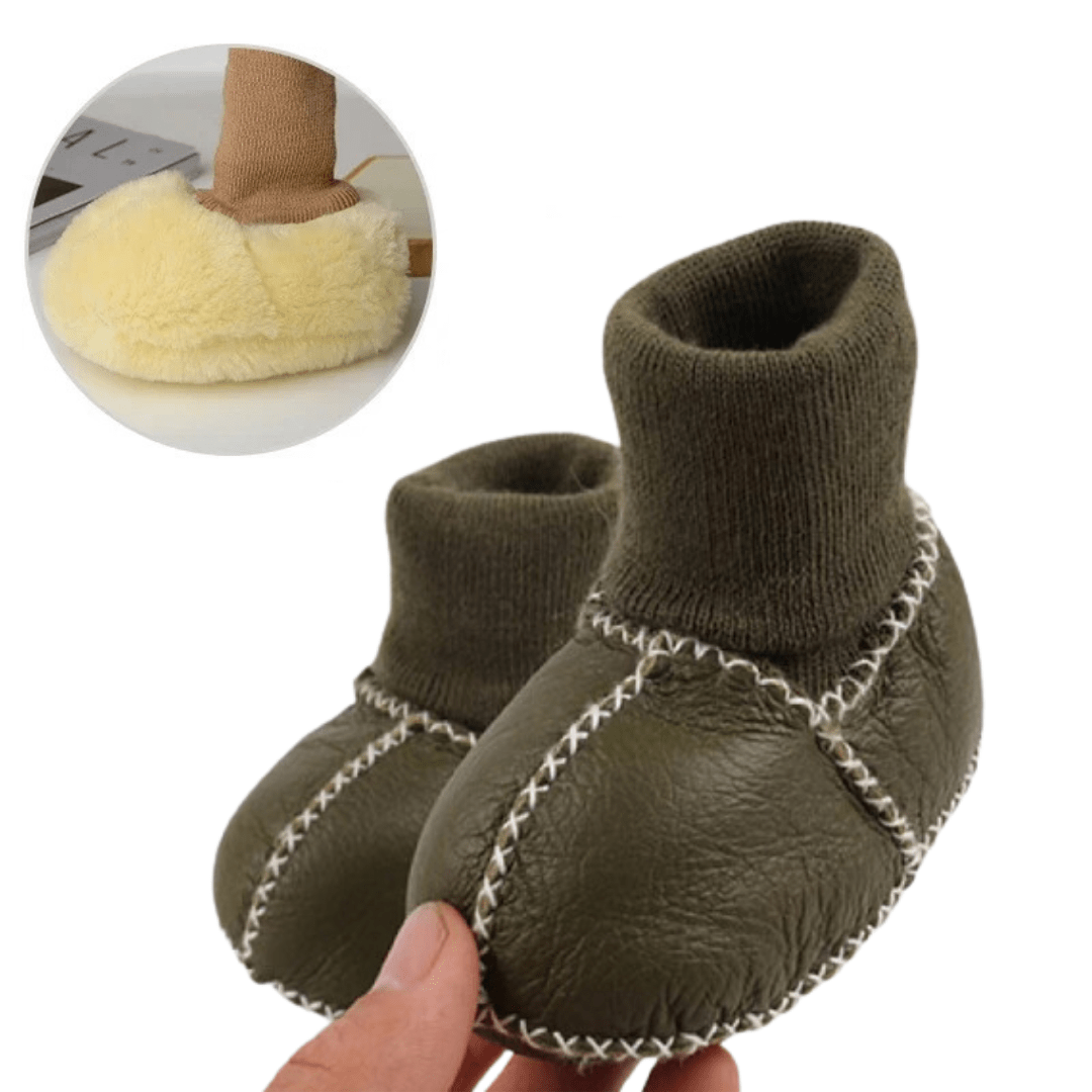 Mini Boots™ | Warm & kuschelig - rutschfeste Babyhausschuhe | 1+1 GRATIS - Finezo.de