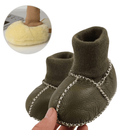 Mini Boots™ | Warm & kuschelig - rutschfeste Babyhausschuhe | 1+1 GRATIS - Finezo.de