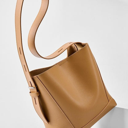 Finezo - Damen Leder - Umhängetasche im Oversized Bucket - Design - Finezo.de