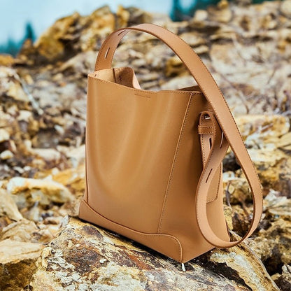 Finezo - Damen Leder - Umhängetasche im Oversized Bucket - Design - Finezo.de