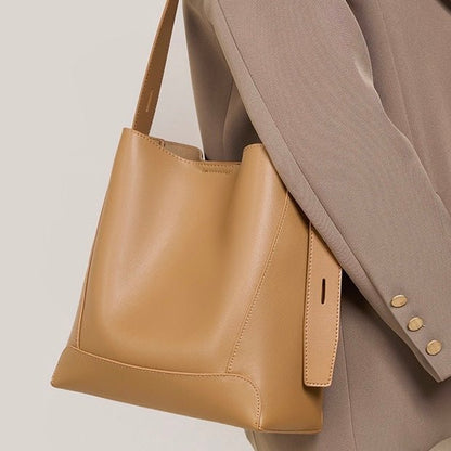 Finezo - Damen Leder - Umhängetasche im Oversized Bucket - Design - Finezo.de