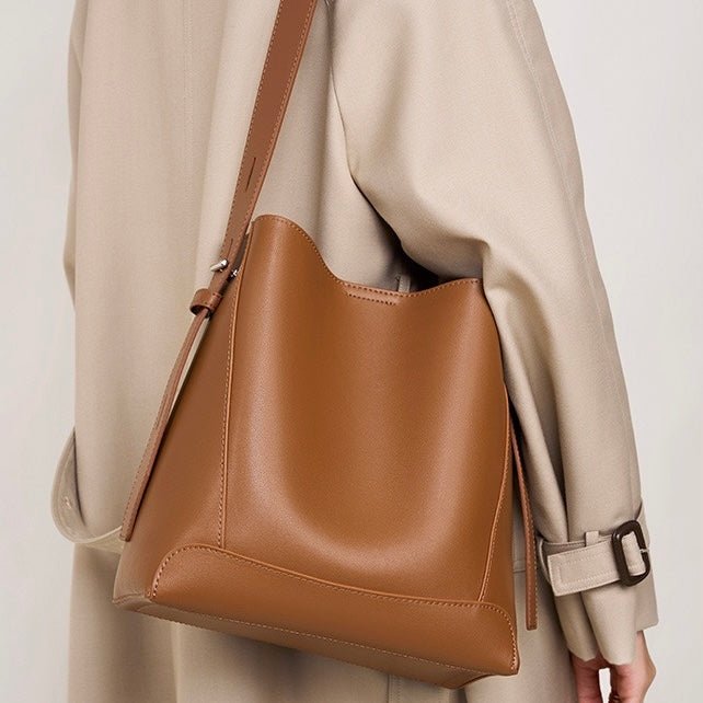 Finezo - Damen Leder - Umhängetasche im Oversized Bucket - Design - Finezo.de