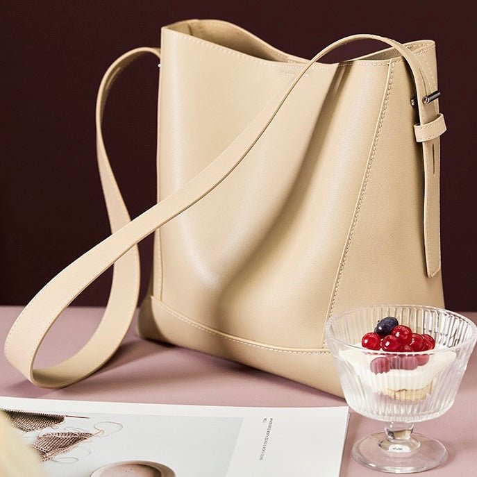 Finezo - Damen Leder - Umhängetasche im Oversized Bucket - Design - Finezo.de