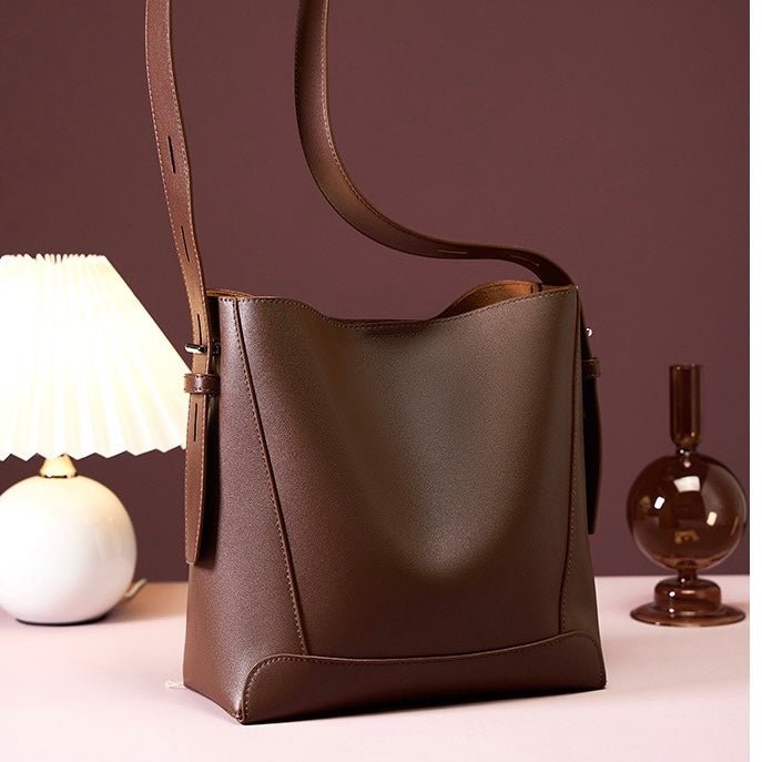 Finezo - Damen Leder - Umhängetasche im Oversized Bucket - Design - Finezo.de