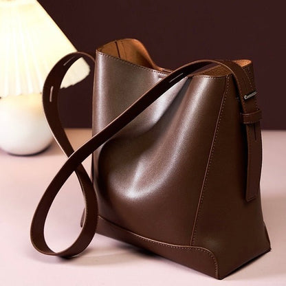 Finezo - Damen Leder - Umhängetasche im Oversized Bucket - Design - Finezo.de