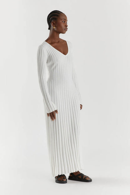 Mary™ | Gestricktes Midi - Kleid mit V - Ausschnitt | 50% RABATT - Finezo.de